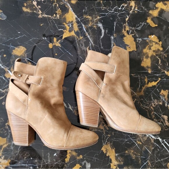 Rag and Bone Tan Leather Kinsey Booties Size 39.5 Made in Italy - Picture 1 of 15